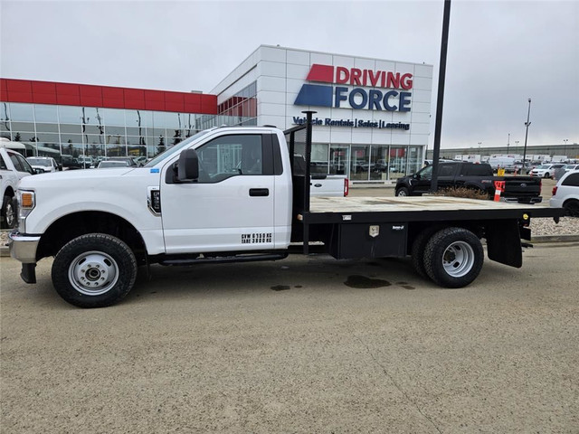  2021 Ford Super Duty F-350 DRW XL in Cars & Trucks in St. Albert - Image 2