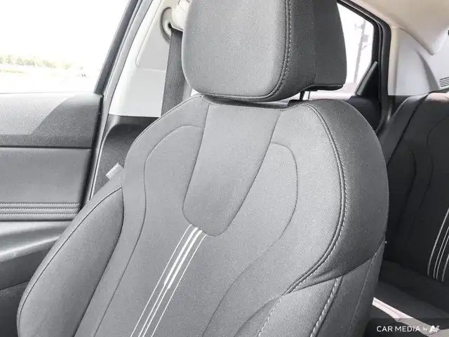 2022 Hyundai Elantra Preferred dans Autos et camions dans Région de Mississauga/Peel - Image 25