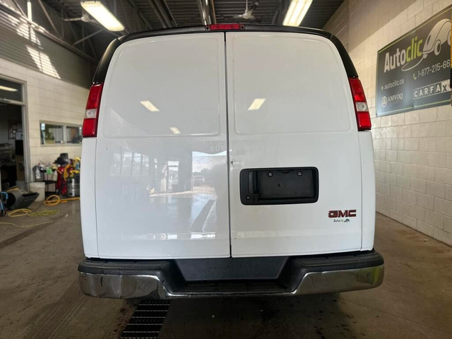  2018 GMC Savana Cargo Van RWD 3500 155 in Cars & Trucks in Laval / North Shore - Image 3