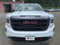 Sierra 1500 4WD Crew Cab 157" AT4, 18" Aluminum Wheels, 6.2L V8 Gasoline Engine, 10-Speed Automatic... (image 8)
