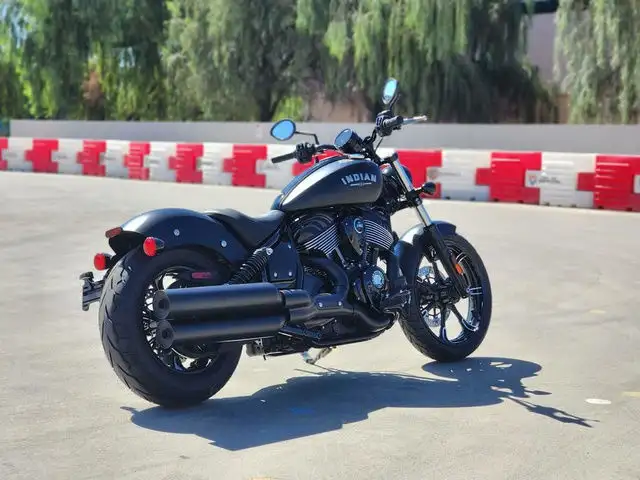 2024 Indian Chief Bobber Dark Horse Black Smoke in Street, Cruisers & Choppers in Strathcona County - Image 3