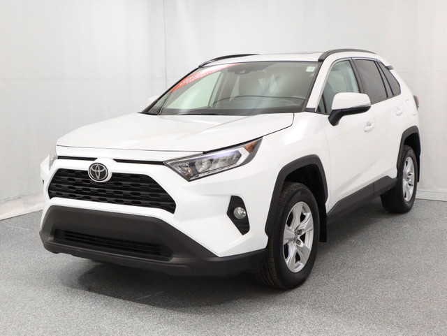2019 Toyota RAV4 XLE CAMÉRA RECUL, SIEGES CHAUFFANTS, ANGLES MOR in Cars & Trucks in Longueuil / South Shore