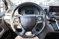 // ACCIDENT FREE!! // // SINGLE OWNER! // Experience exceptional family travel with the 2019 Honda O... (image 9)