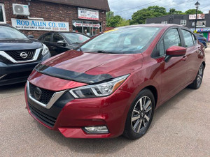 2021 Nissan Versa SV 205 B/W ON THE ROAD*