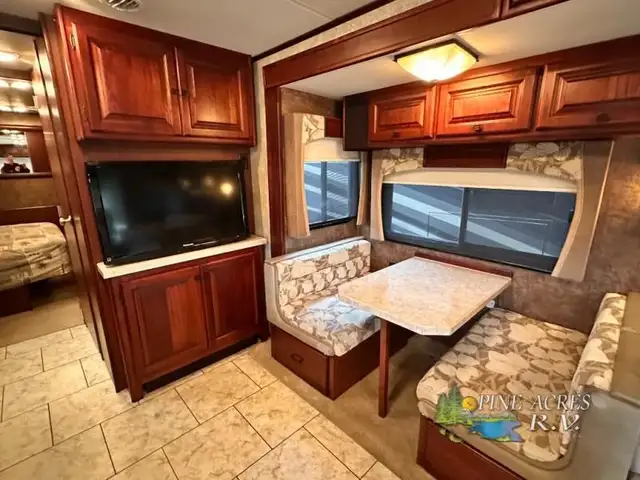 2011 Tiffin Motorhomes Open Road Allegro 32CA 53K Milles Best Pr in RVs & Motorhomes in Moncton - Image 19