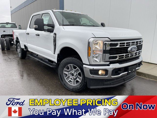 2025 Ford Super Duty F-350 SRW XLT - 613A in Cars & Trucks in Strathcona County