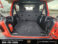 No accident Ontario vehicle with Lot of Options! Call (905) 791-3300 - Black Leather/ Leatherette in... (image 6)