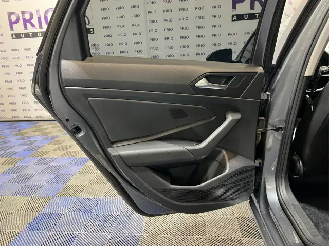2021 Volkswagen Jetta in Cars & Trucks in Ottawa - Image 11