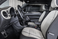 Toit Ouvrant + Intégration Bluetooth + Commandes Audio au Volant + Régulateur de Vitesse + Caméra de... (image 9)