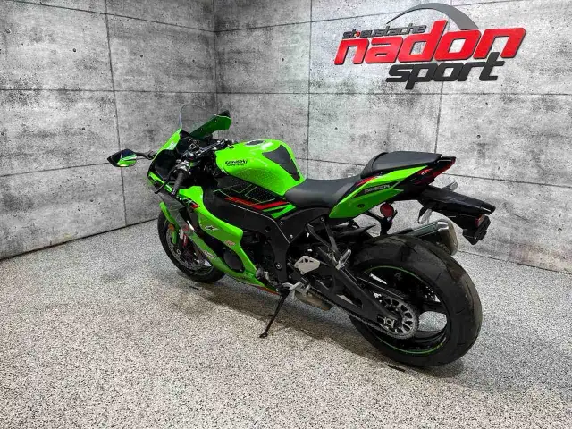 2024 KAWASAKI ZX-10R KRT *2416KM* in Sport Touring in Laval / North Shore - Image 8