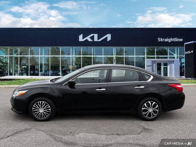 2016 Nissan Altima 2.5 in Cars & Trucks in Calgary - Image 3
