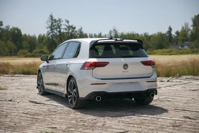 2022 Volkswagen Golf GTI in Cars & Trucks in Delta/Surrey/Langley - Image 18