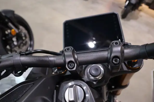 2025 Yamaha MT-09 SP in Street, Cruisers & Choppers in Edmonton - Image 4