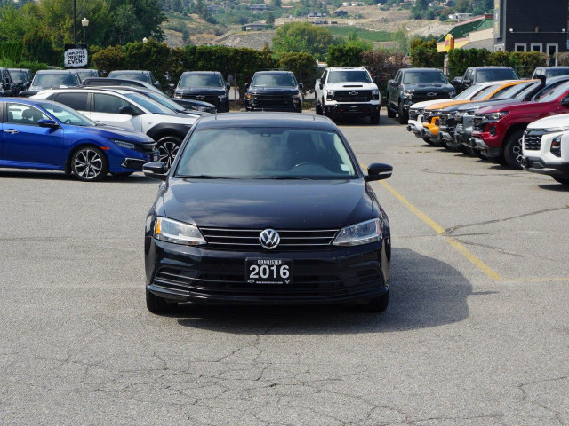 2016 Volkswagen Jetta Sedan in Cars & Trucks in Penticton - Image 2