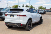 2018 Jaguar E-Pace S // ACCIDENT FREE!! // // SINGLE OWNER! // LOW KMS Experience refined versatilit... (image 4)
