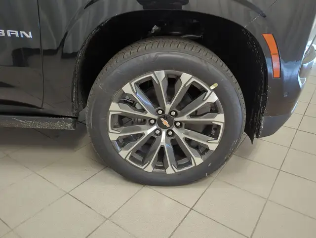 2025 Chevrolet Suburban High Country in Cars & Trucks in Dartmouth - Image 11