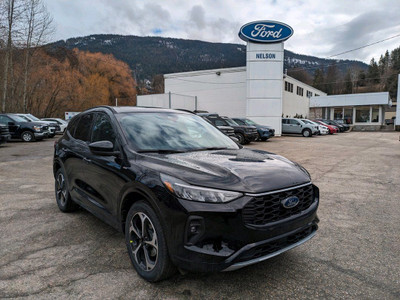  2024 Ford Escape ST-Line Select 3.49% Available, AWD, Class II 