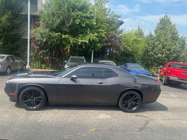 2016 Dodge Challenger R/T 5.7 hemi v8 in Cars & Trucks in Cambridge - Image 4