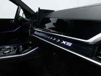 VENDU!!! 2024 BMW X5 xDrive50e Plug-In Hybrid, Manhattan Metallic on Black, M Sport Package, M Sport... (image 8)