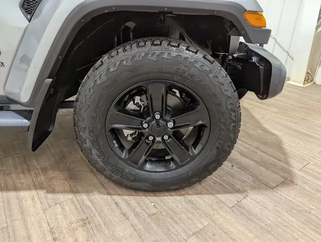 2021 Jeep Wrangler Unlimited Sahara in Cars & Trucks in Calgary - Image 11