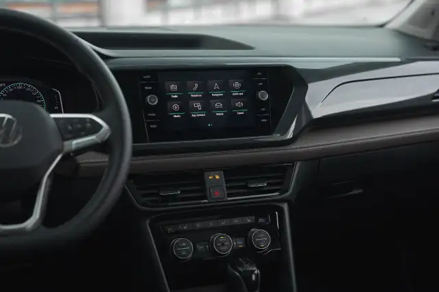 2023 Volkswagen Taos in Cars & Trucks in Delta/Surrey/Langley - Image 14