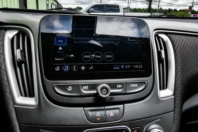 2022 Chevrolet Malibu LT • REMOTE START • LED LIGHTS • CP/AA in Cars & Trucks in Kingston - Image 22
