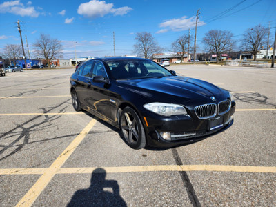 2013 BMW 5 Series 528i xDrive- LOADED- LOW KMS- CERTIFIED