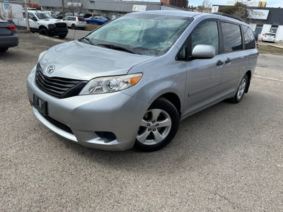 2012 Toyota Sienna CE / 7-Pass FWD / Clean History