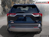 Engine: 4 Cylinder Engine 2.5L L/100Km City: 9.2 L/100Km Hwy: 7.1 Safety Equipment Electronic Stabil... (image 3)