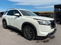 2022 NISSAN PATHFINDER SL PREMIUM PACKAGE 4WD | REMOTE START | 360 CAMERA | BOSE SPEAKERS - Heads up... (image 9)