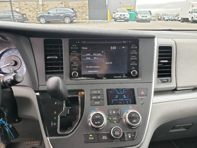 2019 Toyota Sienna LE Remote Start, Heated Seats, Radar Cruise in Cars & Trucks in Guelph - Image 4