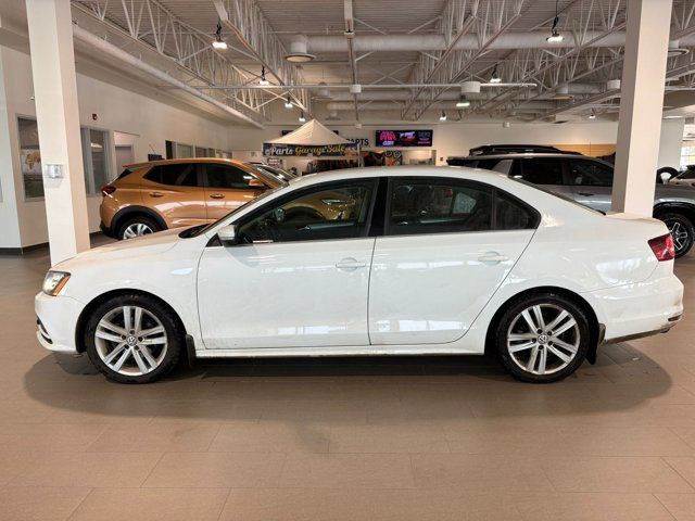 2016 Volkswagen Jetta Sedan Highline *Leather* *Heated Seats* in Cars & Trucks in Fort McMurray - Image 2