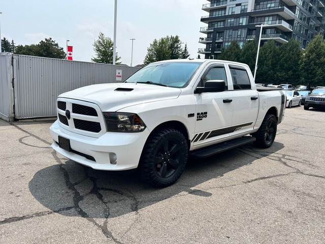 2019 Ram 1500 Classic EXPRESS | CREW | V8 | BLACKOUT PACKAGE | S in Cars & Trucks in Oakville / Halton Region - Image 2