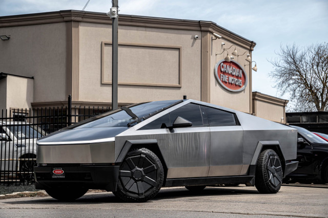 2024 Tesla Cybertruck AWD |NO ACCIDENT | SELF DRIVING PKG | GLAS in Cars & Trucks in City of Toronto - Image 2