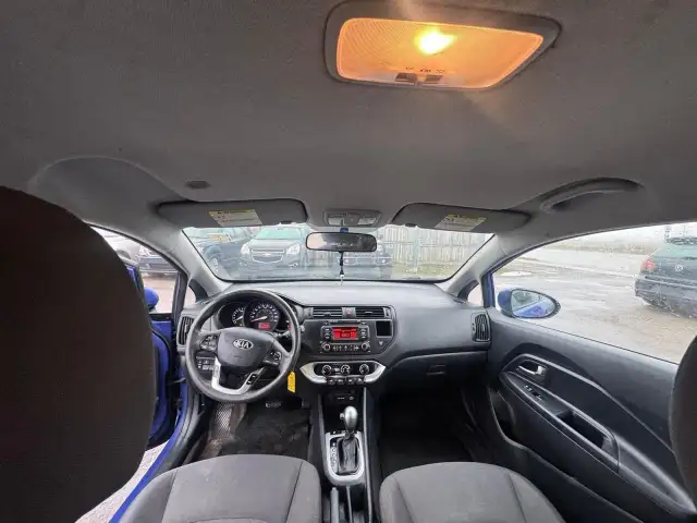 2015 Kia Rio HATCH, AUTO, 4 CYL, GREAT ON FUEL, AS IS SPECIAL in Cars & Trucks in London - Image 14