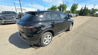 This Dodge Hornet is equipped with: Cloth/Leatherette Seats, Remote Start System, Heated Front Seats... (image 2)
