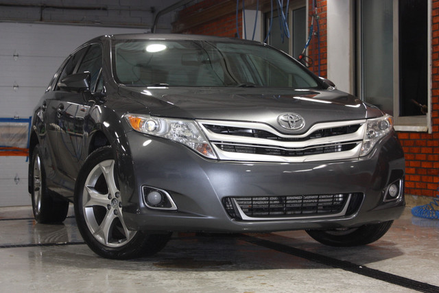 2014 Toyota Venza LE AWD in Cars & Trucks in City of Montréal