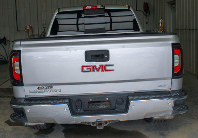 2018 GMC Sierra 1500 SLT in Cars & Trucks in Moose Jaw - Image 4