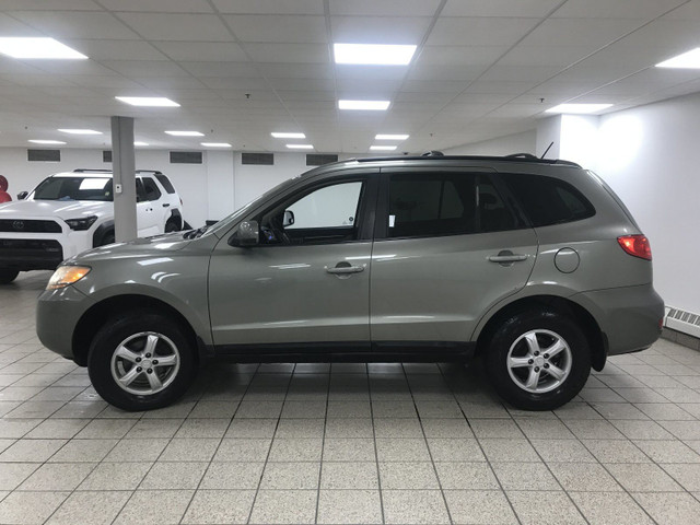 2009 Hyundai Santa Fe GL in Cars & Trucks in Calgary - Image 3