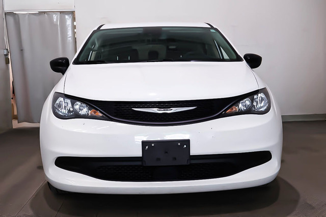 2024 Chrysler Grand Caravan SXT + STOW N GO + CARPLAY DEMARREUR  in Cars & Trucks in Laval / North Shore - Image 2
