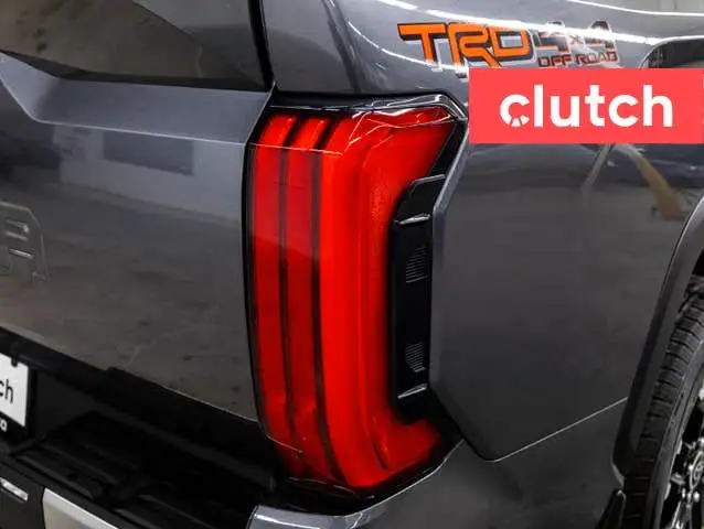 2023 Toyota Tundra Crewmax Limited w/Apple CarPlay, Heated Front in Cars & Trucks in City of Toronto - Image 12