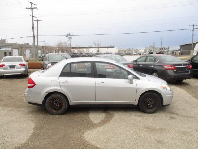 2007 Nissan Versa 1.8 S in Cars & Trucks in Winnipeg - Image 4