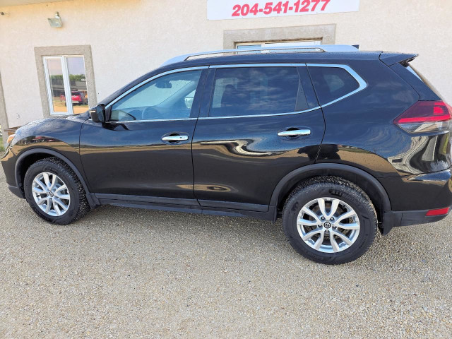 2019 Nissan Rogue SV Heated Seats Remote Start Apple Carplay in Cars & Trucks in Winnipeg - Image 2