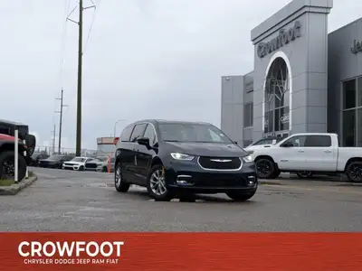 This Chrysler Pacifica has a durable Regular Unleaded V-6 3.6 L/220 engine powering this Automatic t...