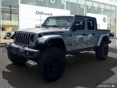 NACTOY 2020 North American Truck of the Year. This Jeep Gladiator boasts a Regular Unleaded V-6 3.6...