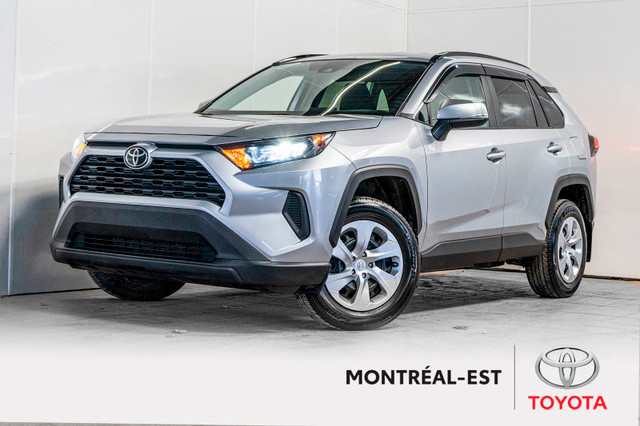 2021 Toyota RAV4 LE AWD **JAMAIS ACCIDENTÉ** CARPLAY, ANDROID AU in Cars & Trucks in City of Montréal
