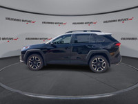 Sunroof, Power Driver's Seat, Leather Seats, Lane Departure, Hitch Receiver, Heated Steering Wheel,... (image 4)