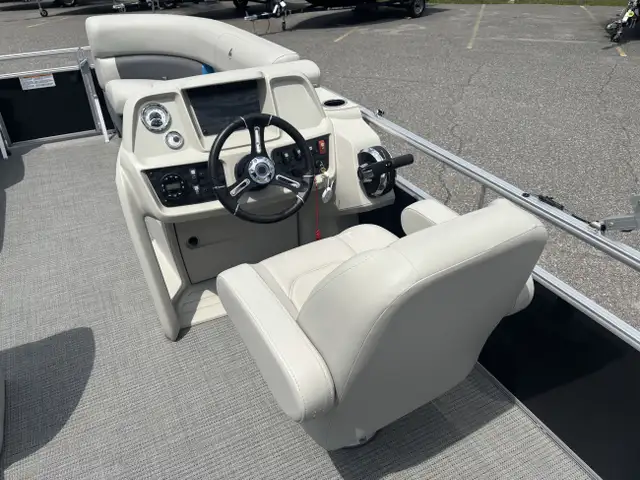 2024 Legend 20 Fun Pontoon Boat dans Vedettes et bateaux à moteur dans Sudbury - Image 11
