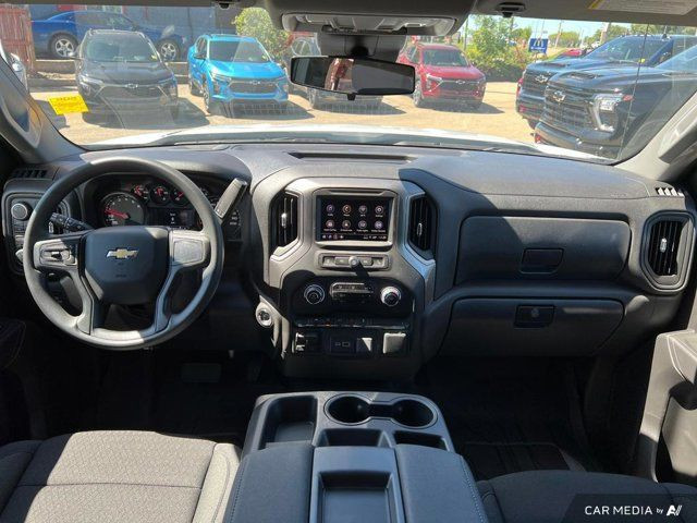 2025 Chevrolet Silverado 1500 Custom 4WD Crew Cab | in Cars & Trucks in Strathcona County - Image 4
