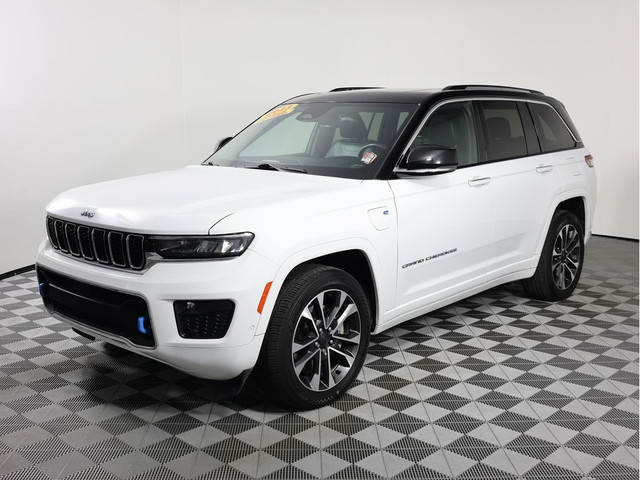 2023 Jeep Grand Cherokee 4xe OVERLAND in Cars & Trucks in Calgary